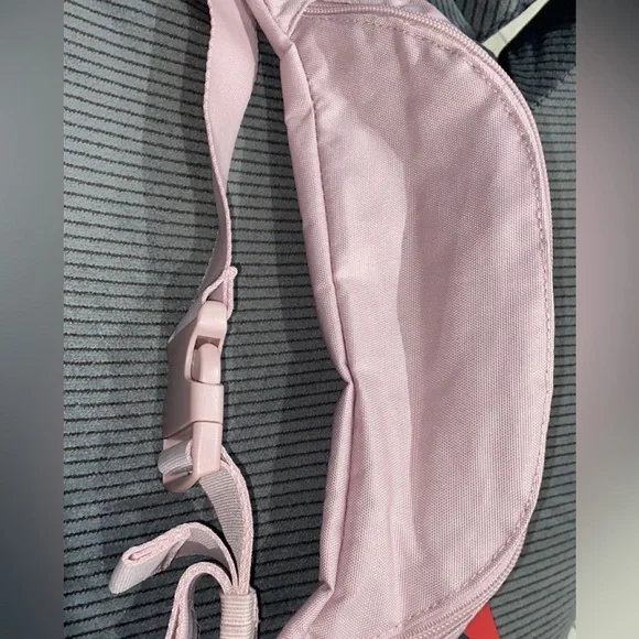 Reebok Fannypack - Picture 4 of 5